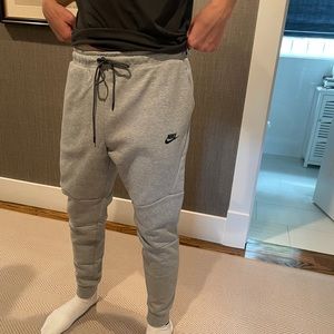 Nike Tech Joggers - Authentic- Size XL